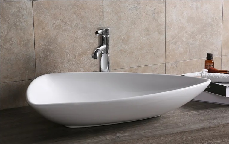 Раковина накладная Ceruttispa CR7014 (690х470х130) белая, асимметричная